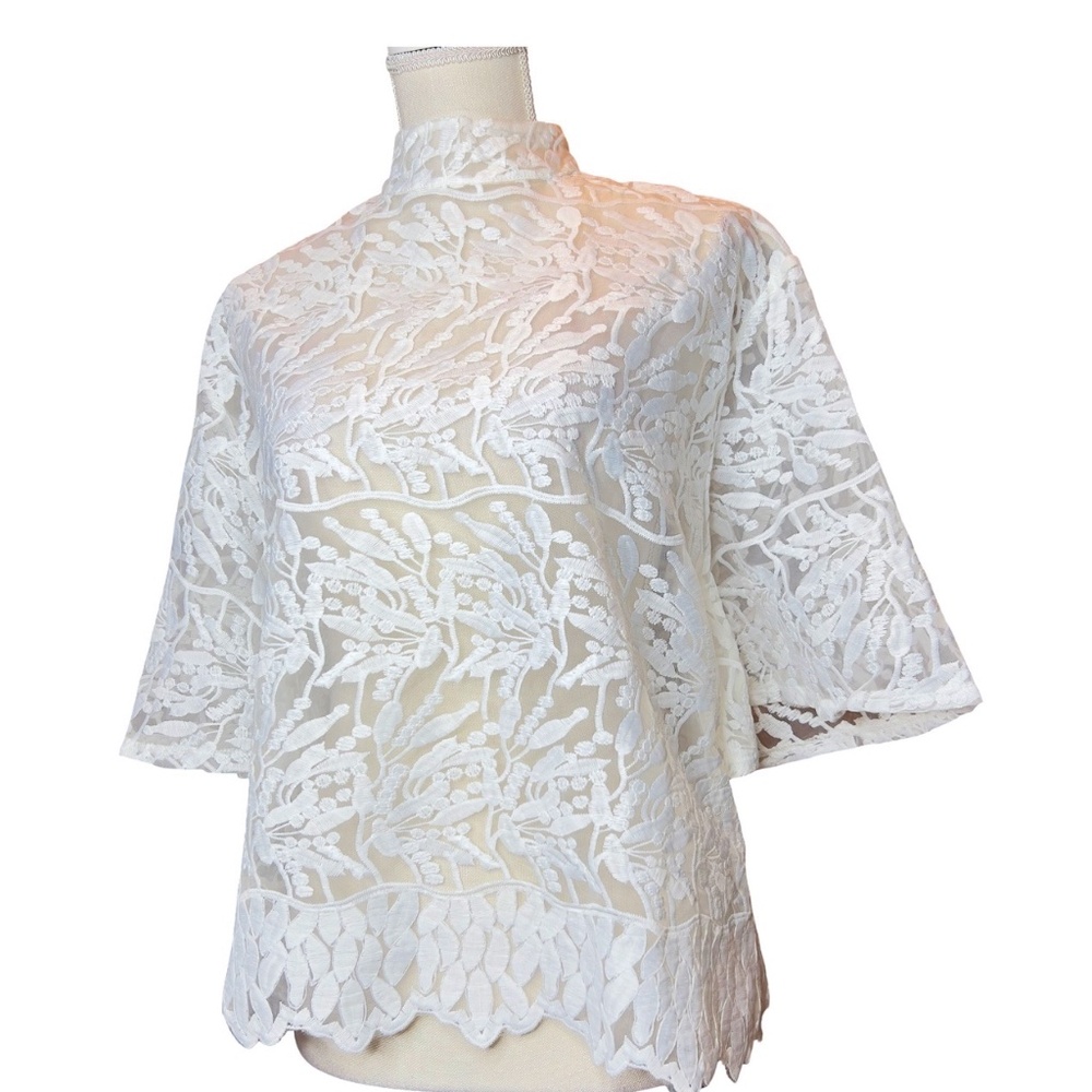 # A252  Nancy  Romantic Vintage classic White  Lace Blouse Sheer  NWT S